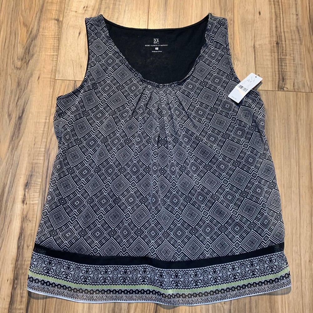✌🏽NWT ny&c Women’s Top Size s